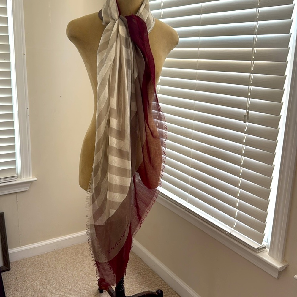 Burberry tan, cream and maroon Scarf. Great condition. - Picture 6 of 8